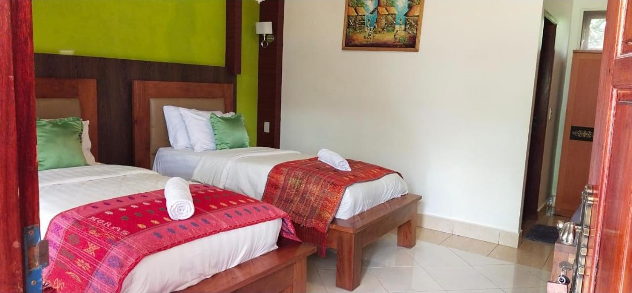 Toba Village Inn Тук-Тук Экстерьер фото