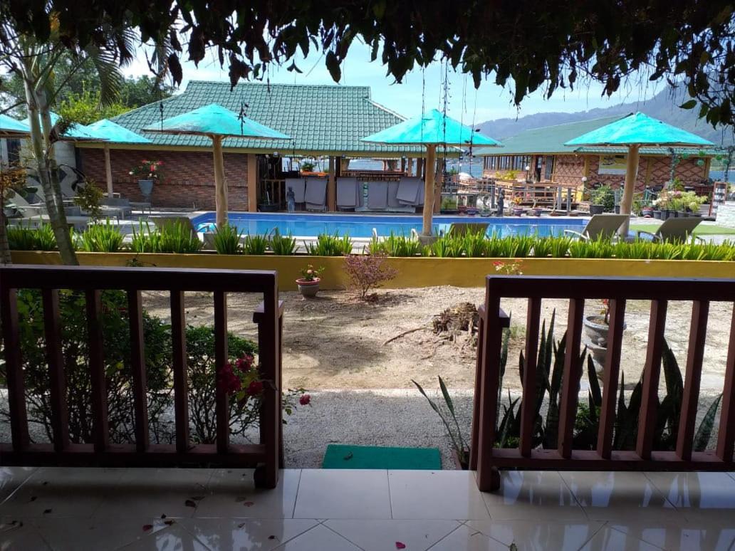 Toba Village Inn Тук-Тук Экстерьер фото