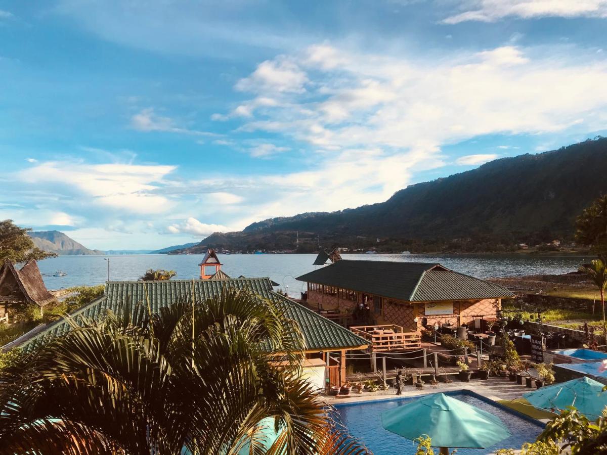 Toba Village Inn Тук-Тук Экстерьер фото