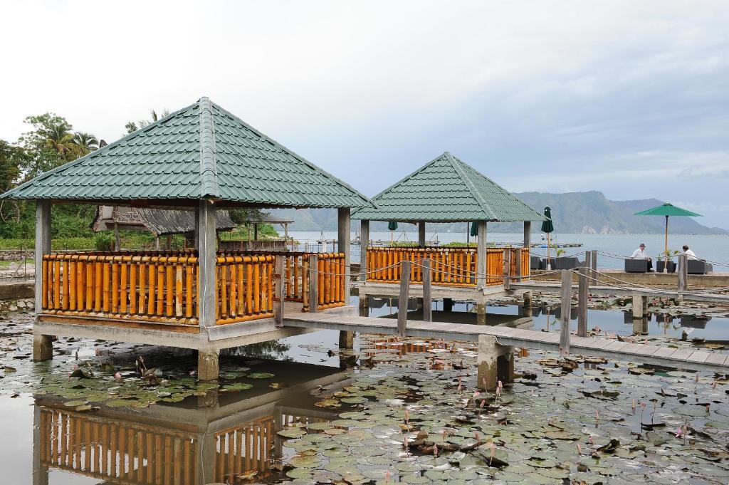 Toba Village Inn Тук-Тук Номер фото