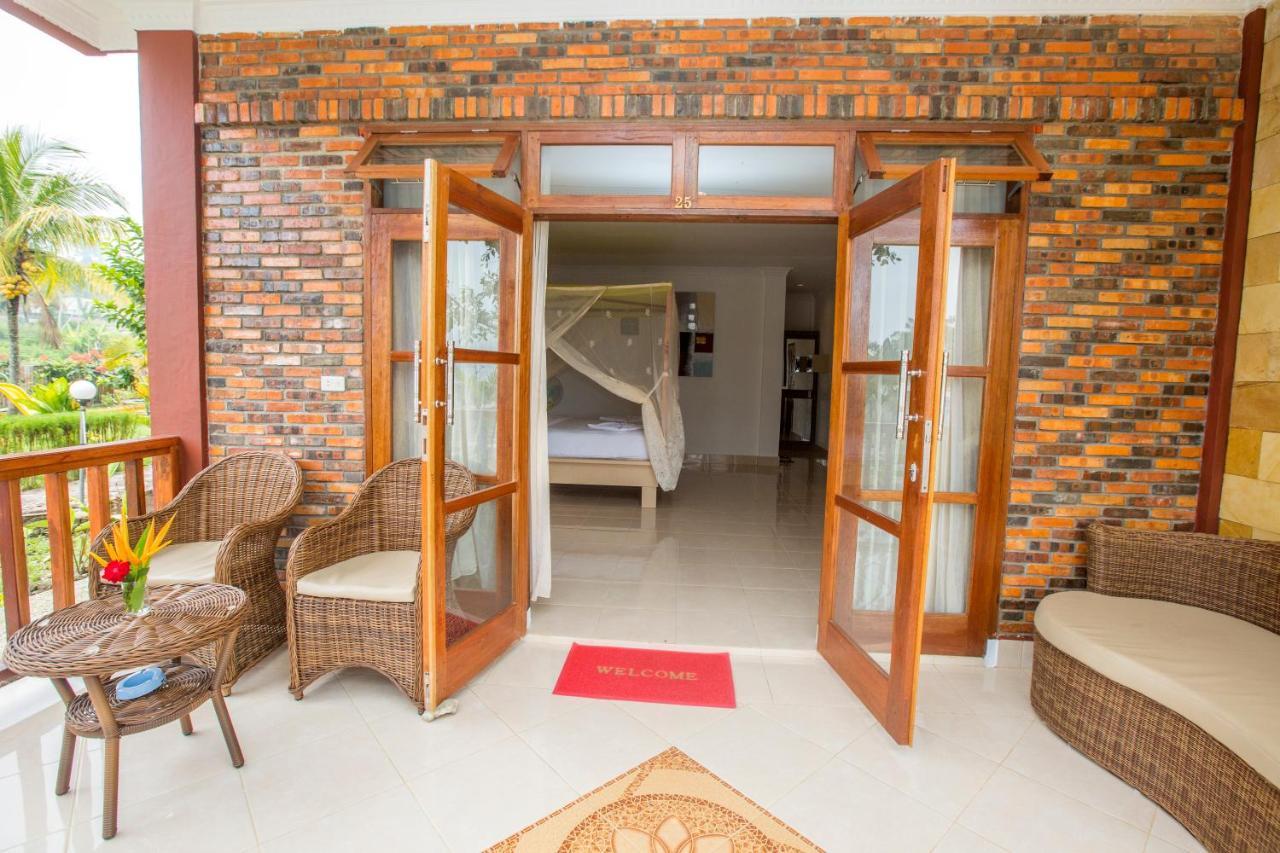 Toba Village Inn Тук-Тук Экстерьер фото