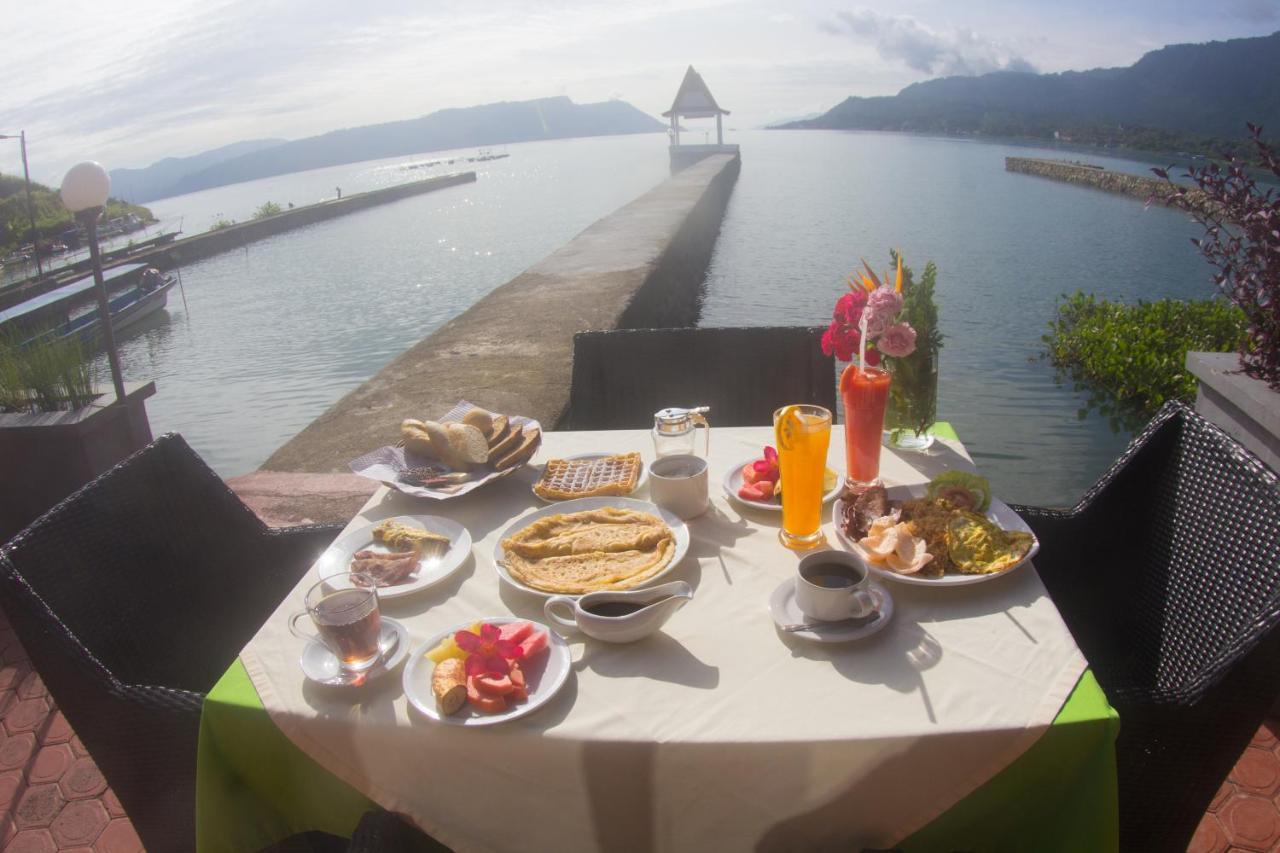 Toba Village Inn Тук-Тук Экстерьер фото
